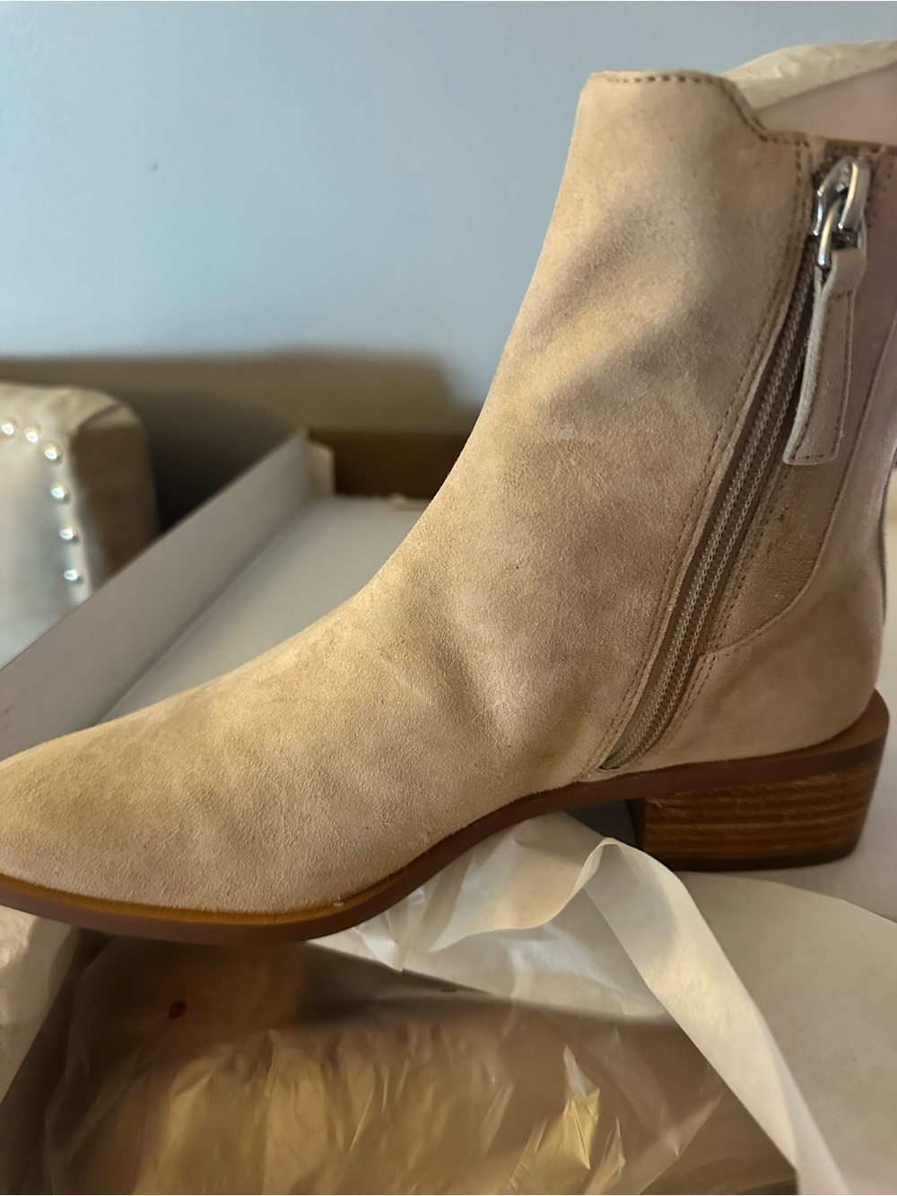 Women's Paolo Suede Ankle Boot in Fawn Kid Side Zip - NIB 5.5 M